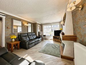 Lounge- click for photo gallery